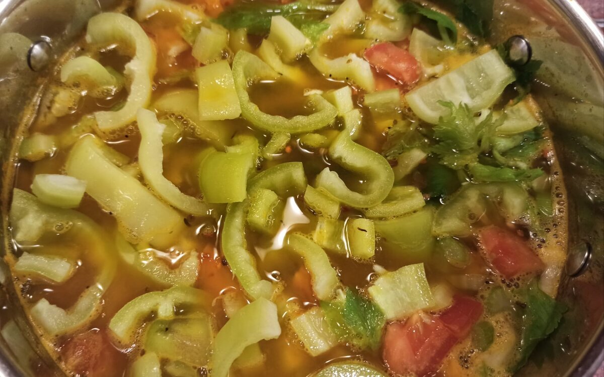 Овощи в кастрюле