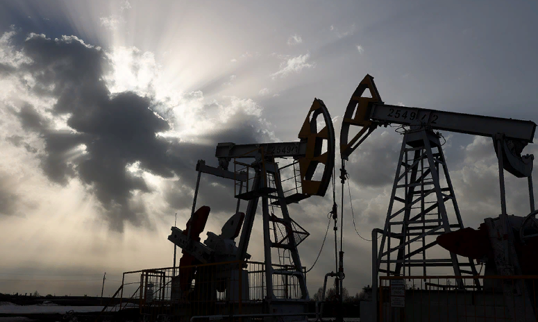 Нефть - это кровь современной экономики и западные страны крайне заинтересованы в том, что бы эта кровь доставалась им как можно дешевле (фото с сайта rbc.ru)