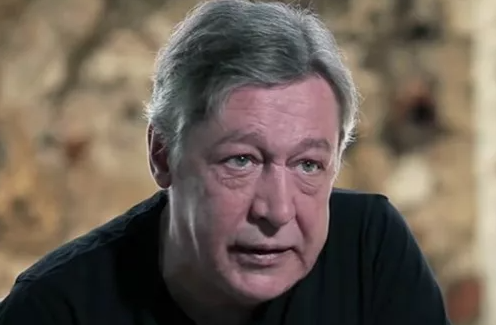 Неоднозначный человек - неоднозначные взгляды.