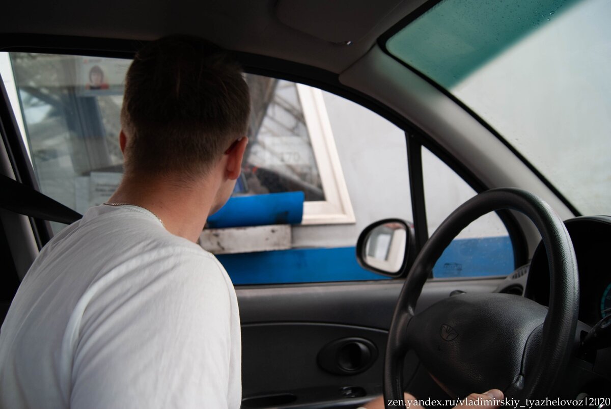 Езда по платным дорогам и по обычной двухполоске через населенные пункты — это тоже две большие разницы