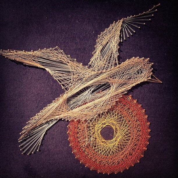 Энкаустика восковыми мелками. Пуантилизм рисование ван гог. Как называется техника которую использовали. Точечное рисование. Точечная живопись элспет маклин.