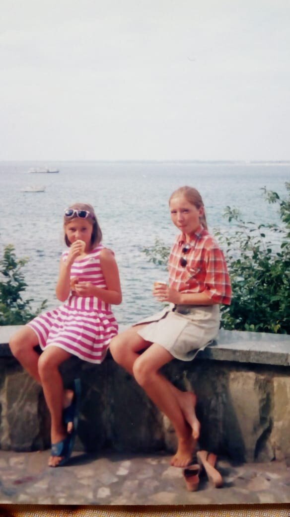 В Анапе с сестрой в 1997