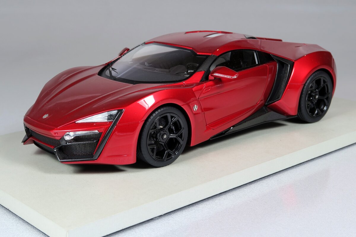 машина lykan hypersport