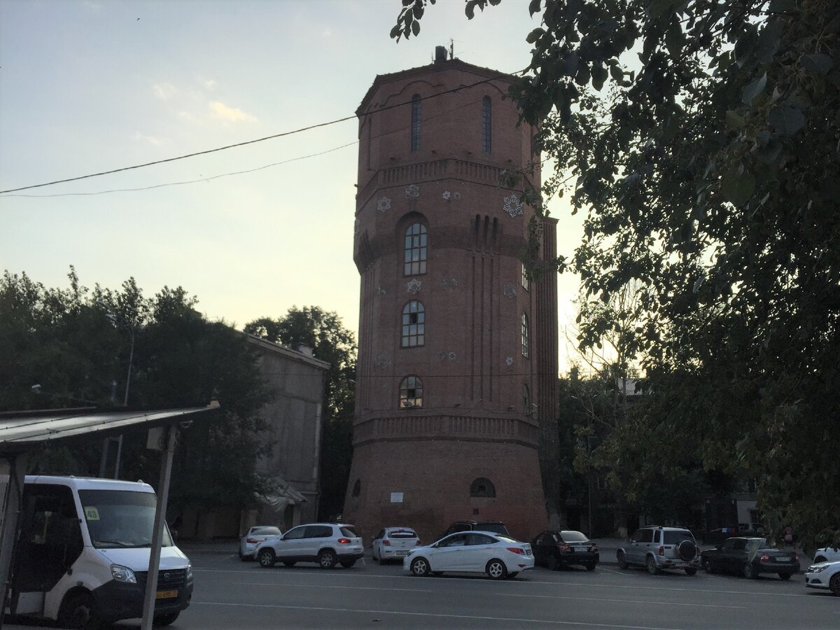  Водонапорная башня на улице Орджоникидзе, 56 Тюмень.