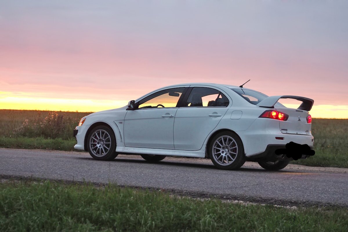 Митсубиси 10 поколения. Mitsubishi Lancer 10. Митсубиши Лансер 10 поколения. Митсубиси лансерпокаления 10. Митсубиси Лансер 1-10 поколения.