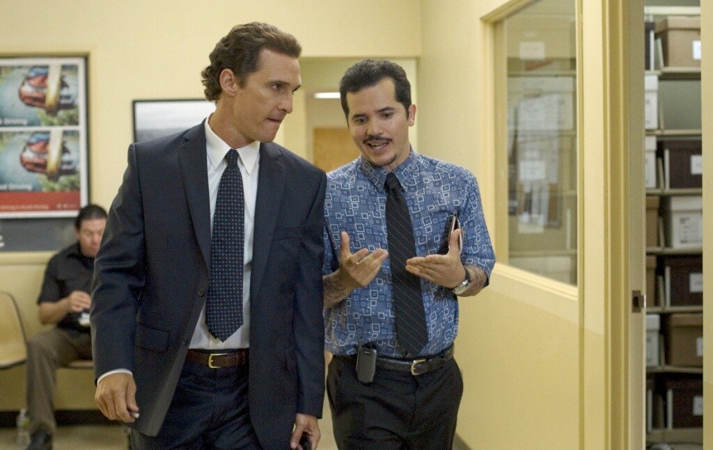 Кадры из фильма "Линкольн для адвоката" 2011 г., реж. Брэд Фурман.