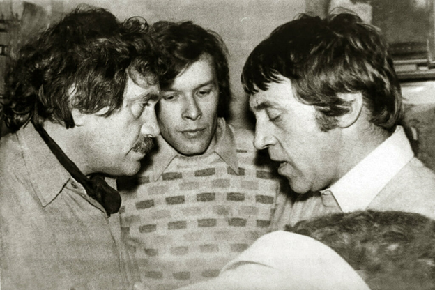 Василий Аксенов, Виктор Ерофеев и Владимир Высоцкий, январь 1979 года.