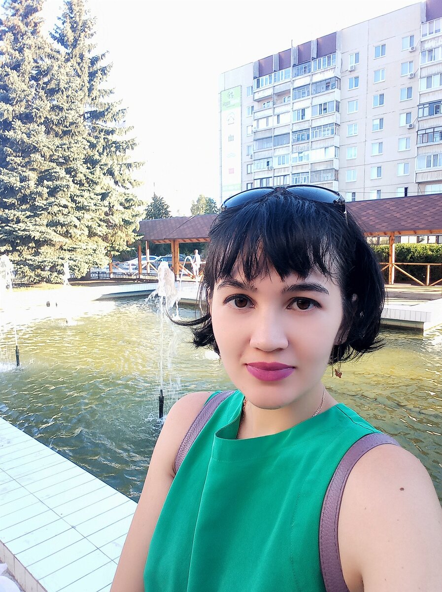 Сейчас я такая, весёлая и уверенная в себе. А ещё 10 лет назад не знала, смогу ли я ходить.