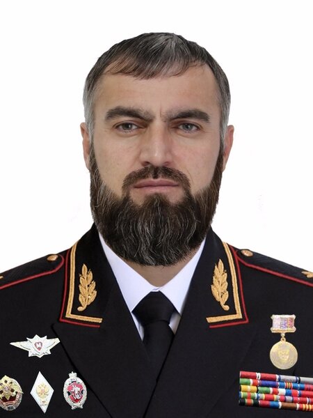 Начальник управления Росгвардии по Чечни Шарип Делимханов.