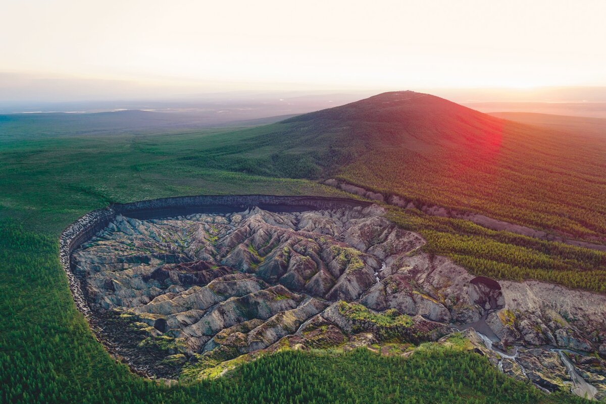 Кратер в летнее время