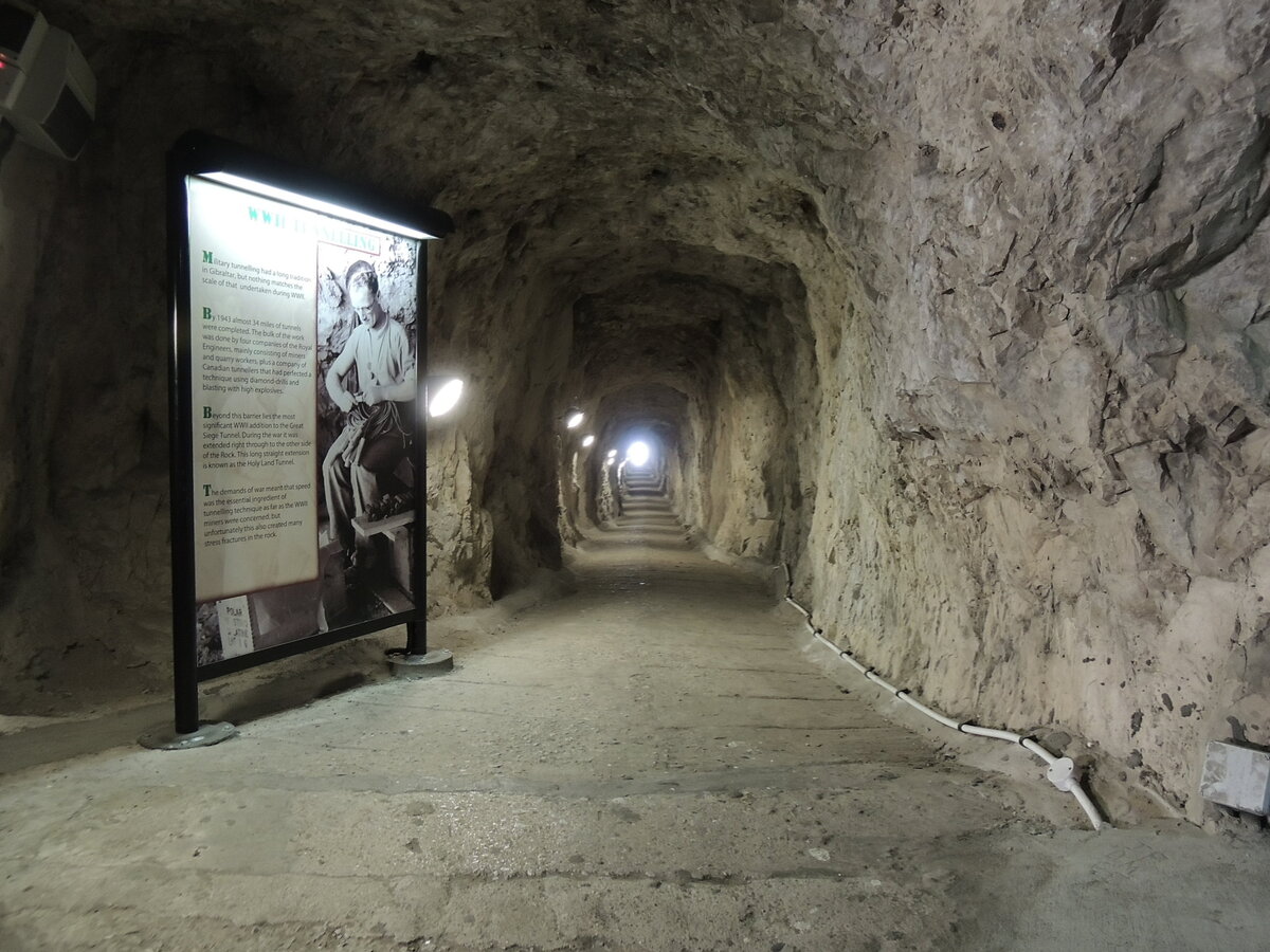 Туннели, пещеры  Гибралтара.
