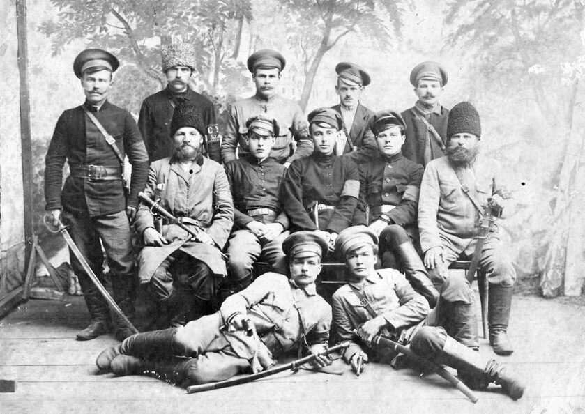 Отряды народной милиции. 1917 год.   (здесь и далее изображения из открытых источников)