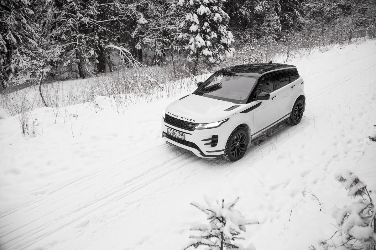 Новое поколение Evoque получил более жесткий стальной каркас и добрую порцию шумоизоляции