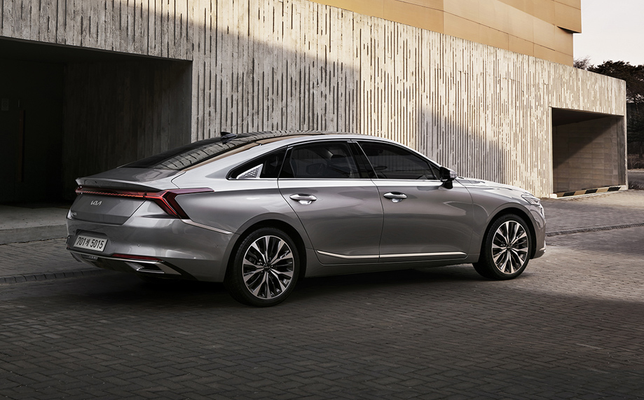 Новая KIA K8.