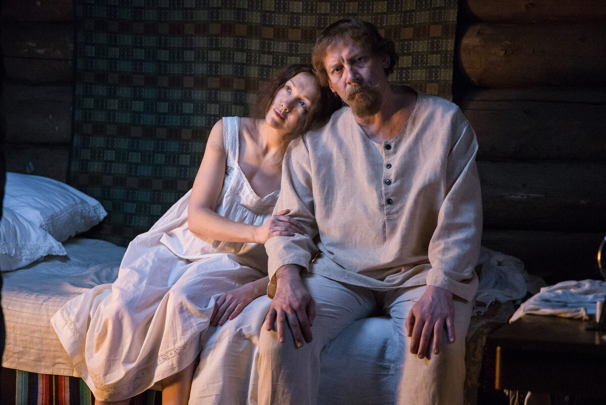 Дарья (Дарья Мороз) и Шапошников (Виктор Раков)