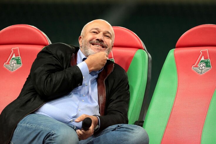 Василий Кикнадзе ушел из "Локо" три месяца назад. Теперь там продают весь закупленный им автопарк. Фото - Чемпионат 