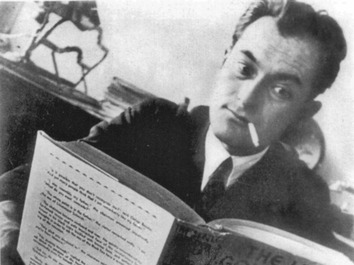 Евгений Петров