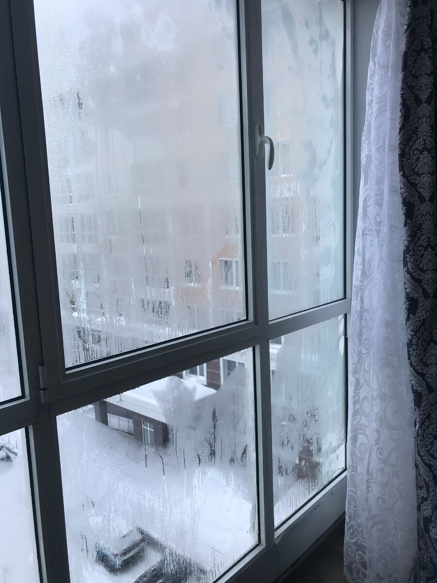 Пример неумелого остекления, проблемы - запотевание, холод, влажность