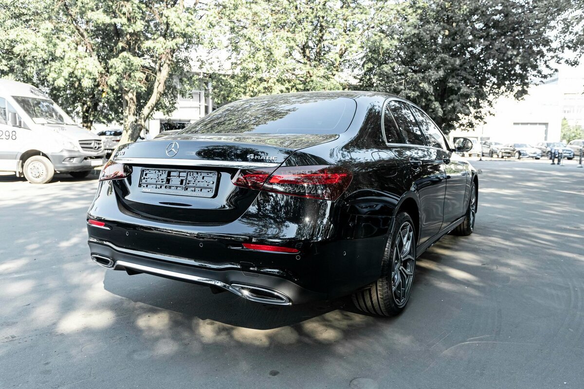 Mercedes-Benz E-Class. Источник иллюстрации - auto.ru