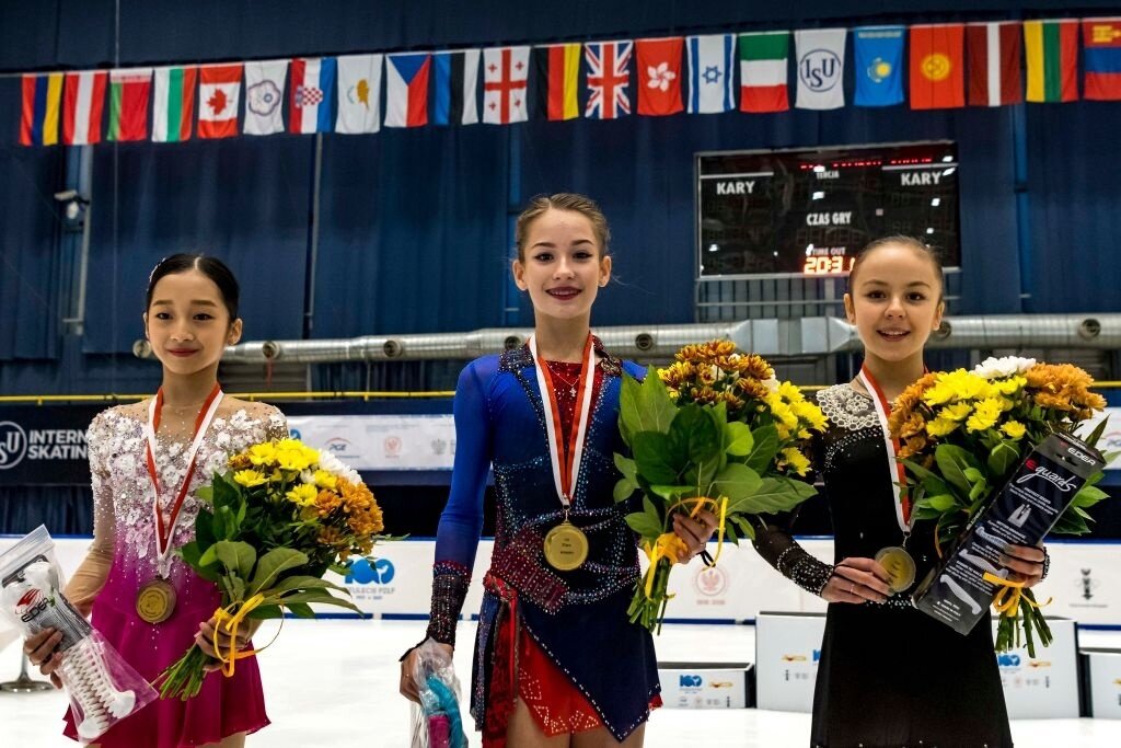 Призеры 6-го этапа юниорской серии Гран-при. Фото из открытых источников