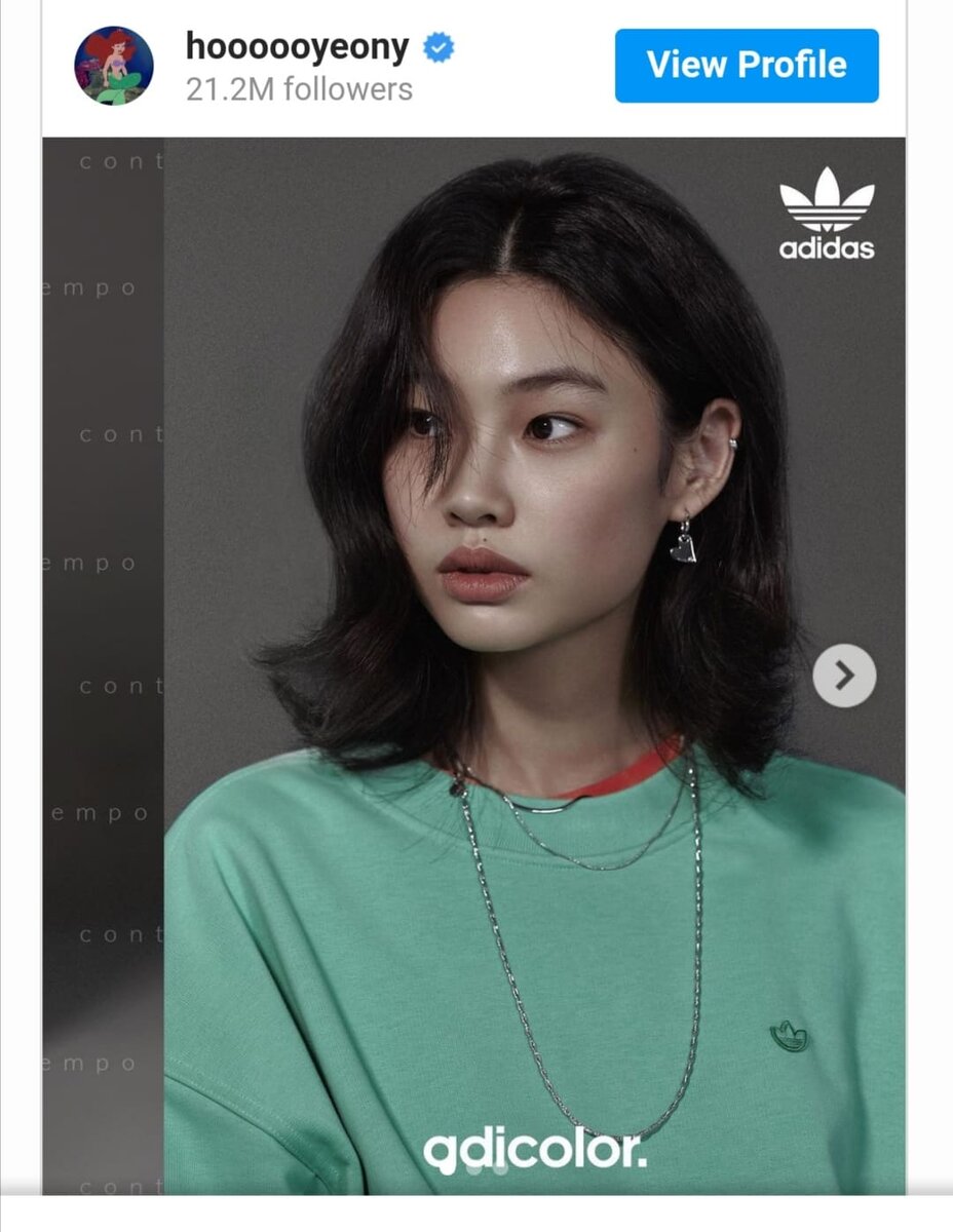 Фото из официального аккаунта Чон Хо Ён #adidas
