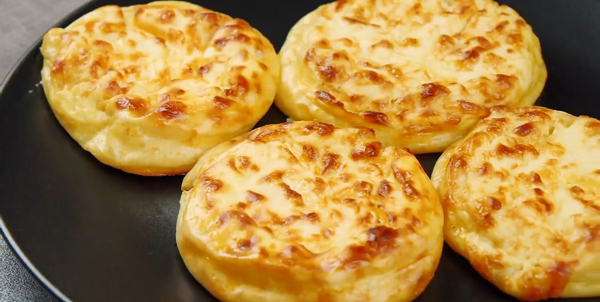 Готовые картофельные ватрушки.