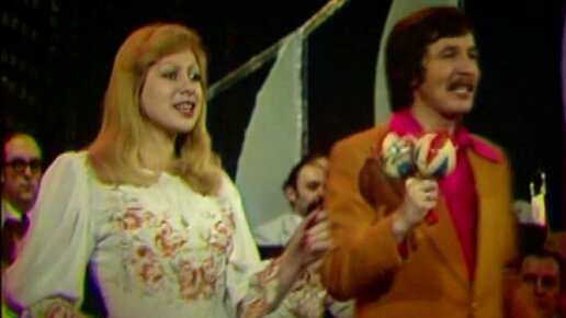 Куба далеко песня. Идёт солдат по городу виа пламя. Группа вокально-инструментальный ансамбль. До шестнадцати лет виа пламя. Виа пламя куба далеко.