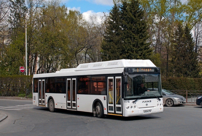 Источник: http://fotobus.msk.ru/photo/1543334/?vid=981824