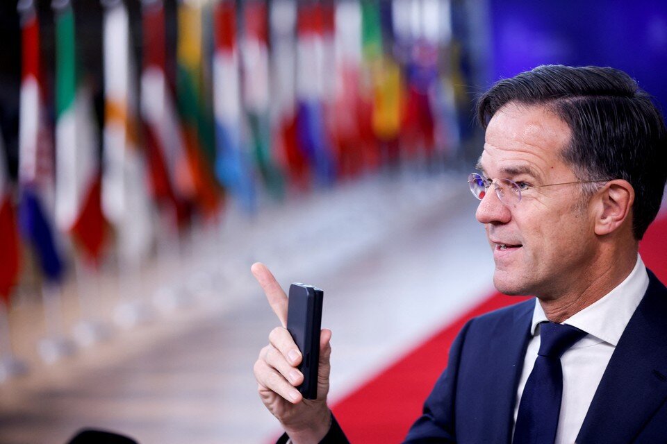     Премьер Нидерландов назвал девятый пакет антироссийских санкций «недостаточно жестким» и «совсем маленьким»  REUTERS