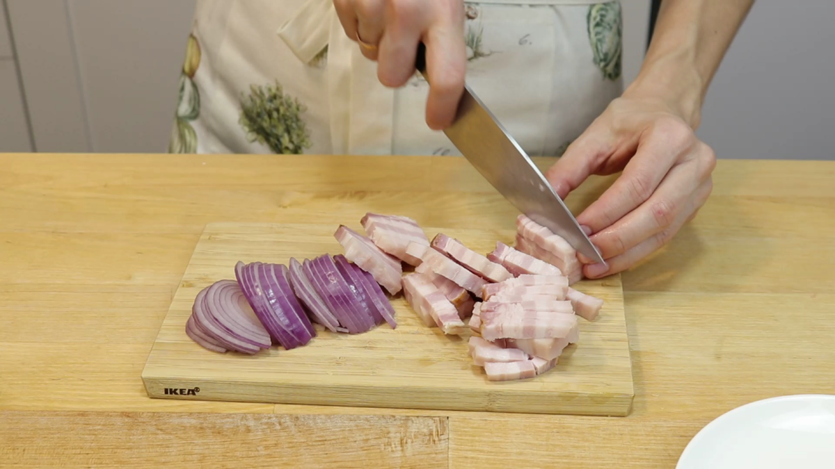 Такой пирог я готовлю вместо пиццы : сочно, безумно вкусно и бюджетно, огненный пирог Такой пирог я готовлю вместо пиццы : сочно, безумно вкусно и бюджетно, огненный пирог