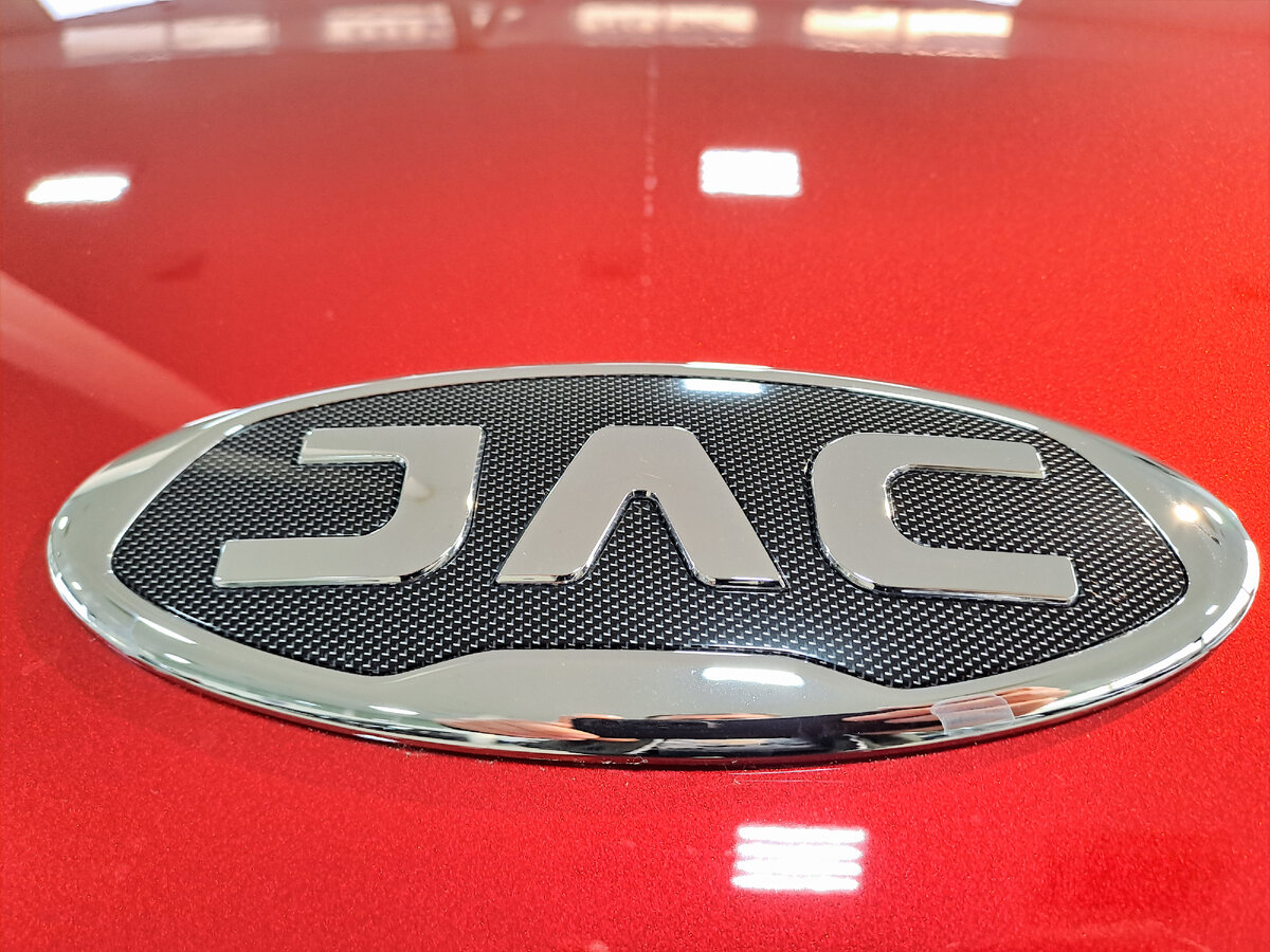 Москвич 3 эмблема. JAC надпись. Москвич 3 и JAC js4. Москвич 3 2022 логотип.