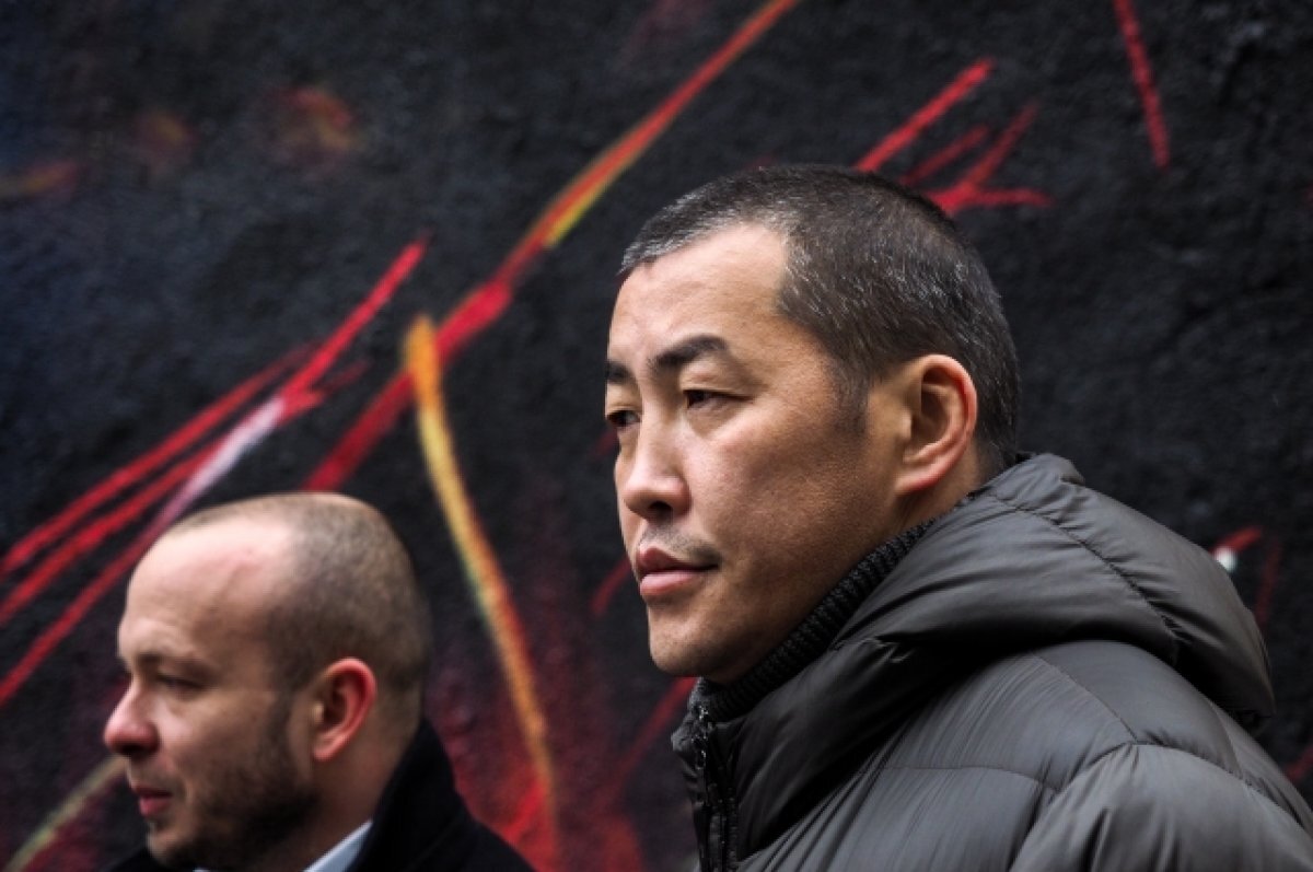    Актер из «9 роты» ответил Артуру Смольянинову