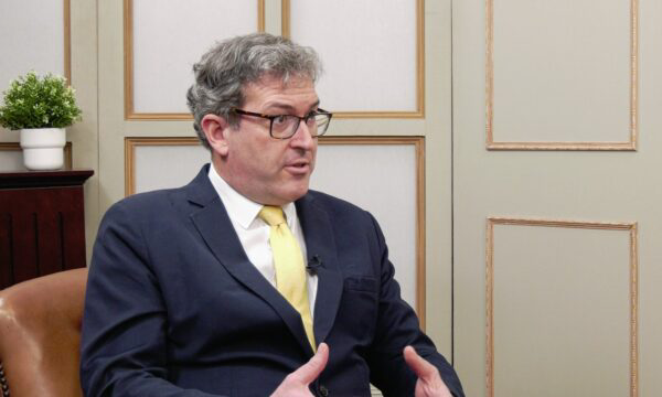 Бенедикт Роджерс, соучредитель Hong Kong Watch, в Вашингтоне, 28 ноября 2022 г. (Matthew Pearson/CPI Studios)