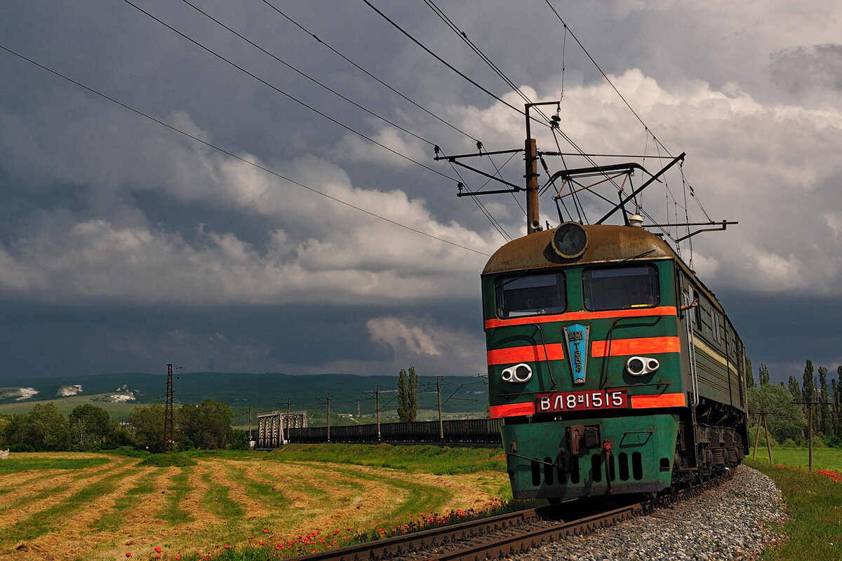 Вл 8. Вл8 Крым. Вл8м-1515. Вл8 1515 КЖД. Вл8 Крымская железная дорога.