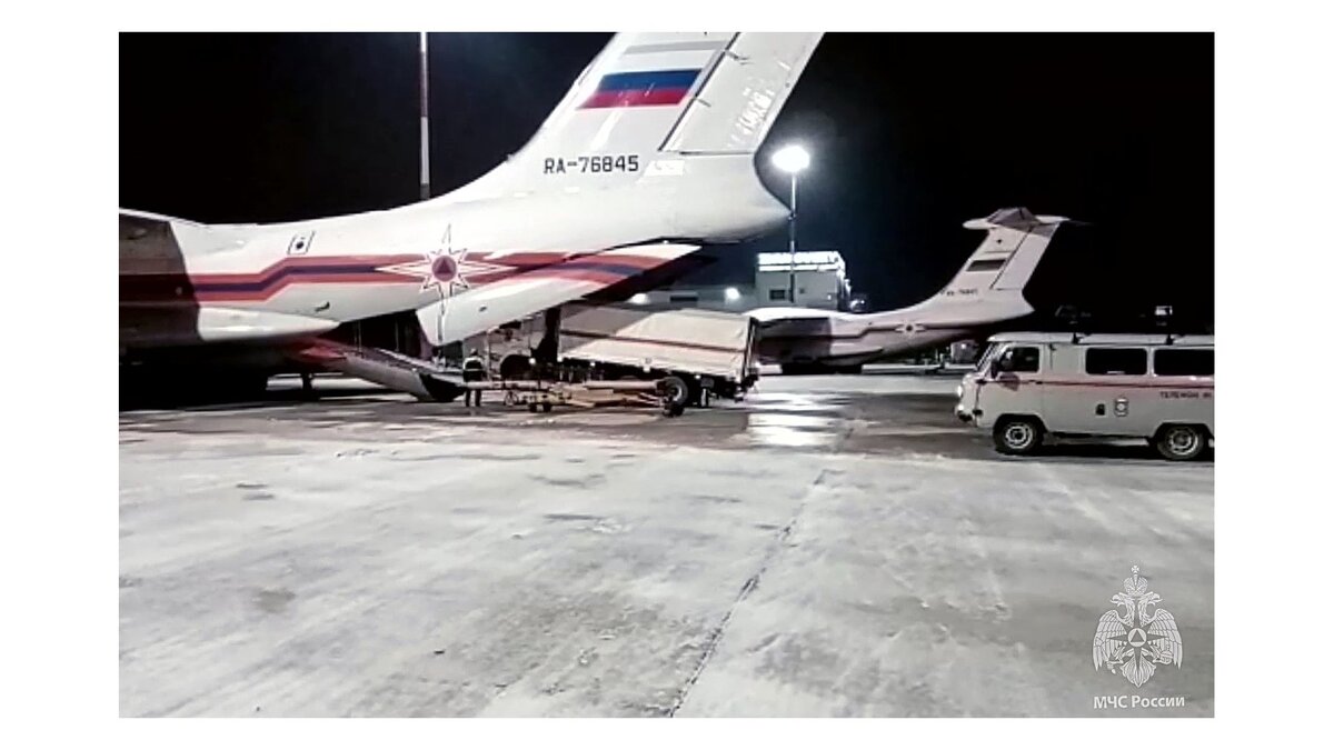    Спасатели МЧС отправились в зоны землетрясения в Турции и Сирии© МЧС РФ