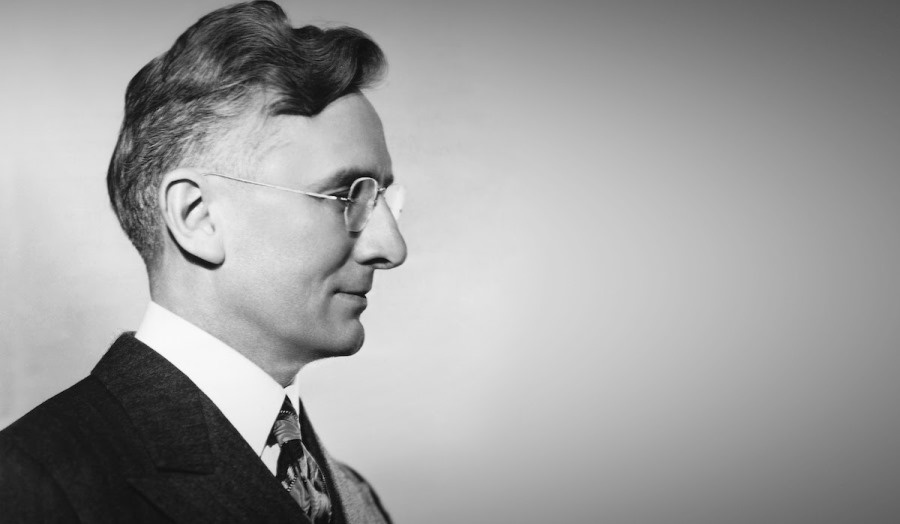 картинка взята из https://silamira.ru/dejl-karnegi-kak-vliyat-na-lyudej/