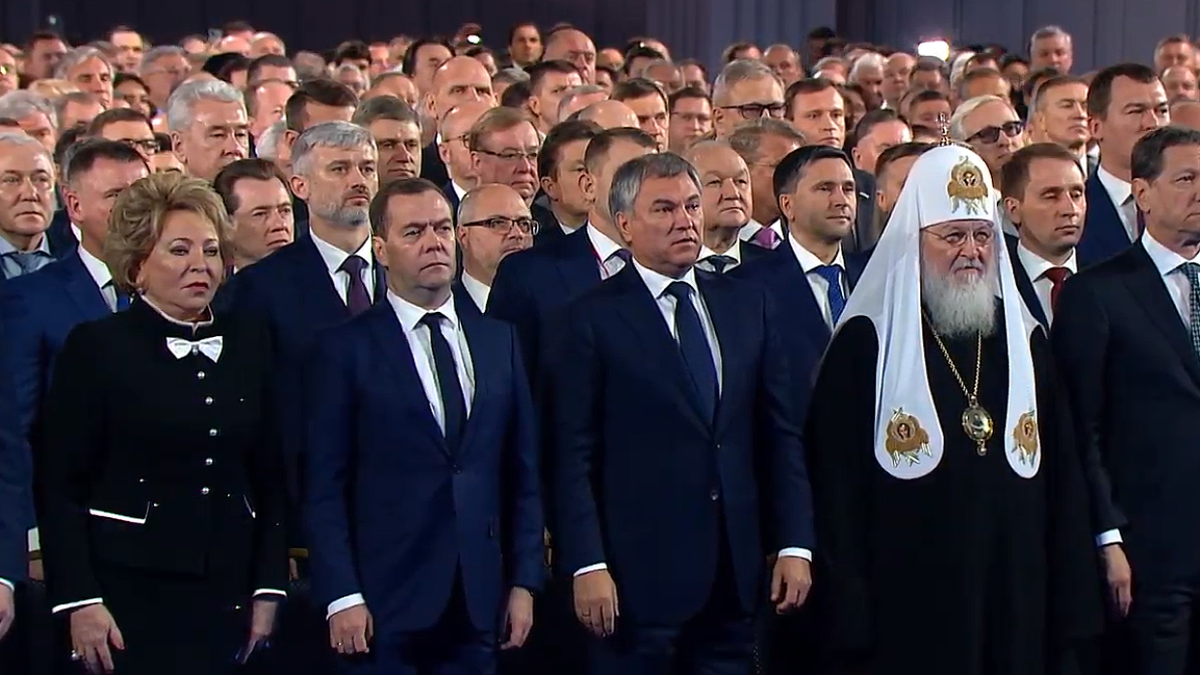 Путинские. Первые лица государства. Лица на послании президента