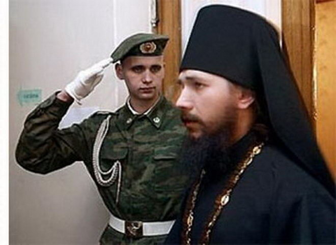 Священник в учебном подразделении  