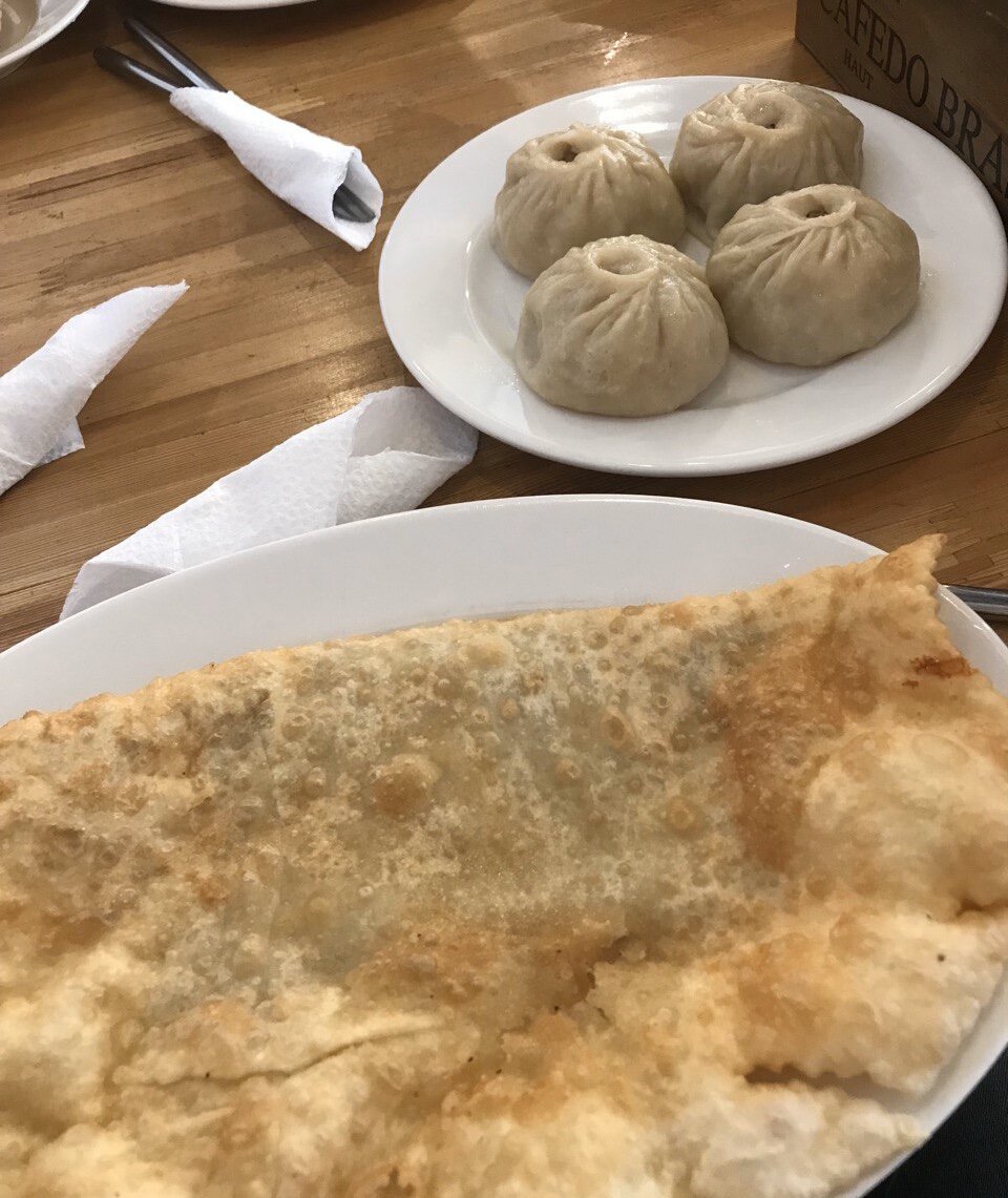 Тот самый чебурек, даже в кадр не вошёл
