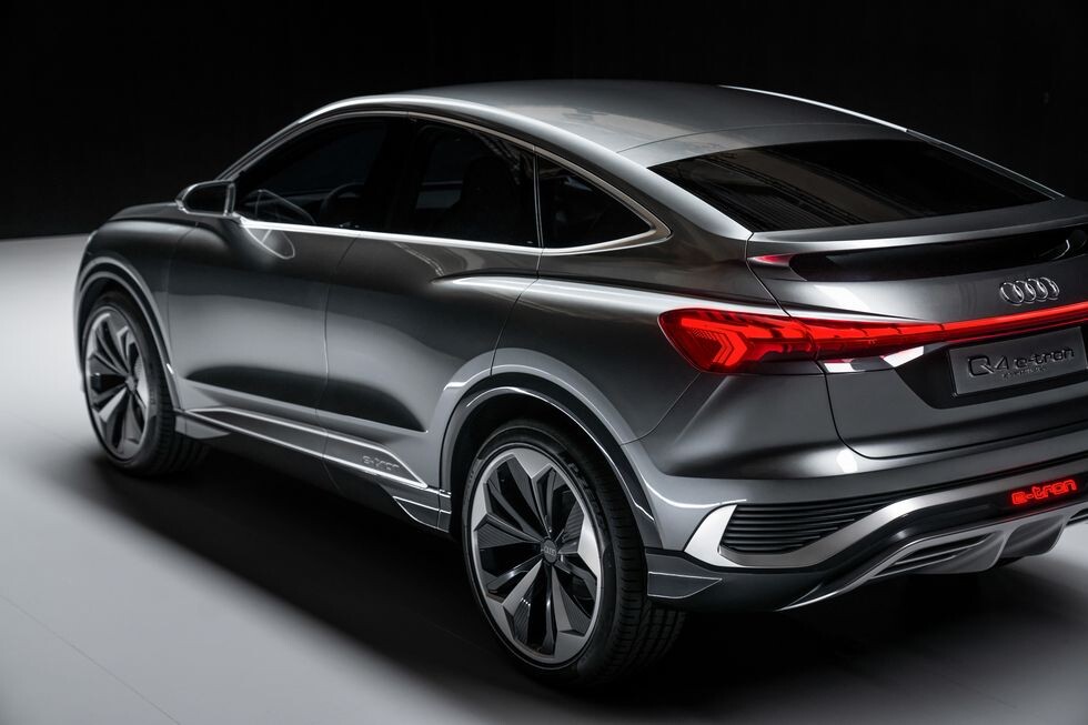 Фото: caranddriver.com