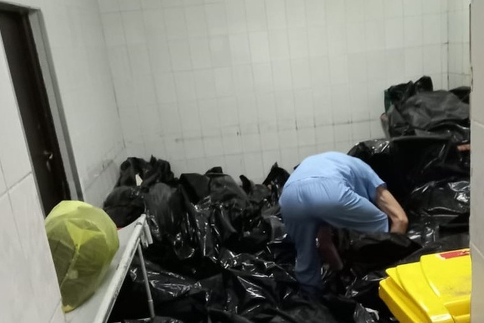 Скайрим страшные места. Hollow knight воющие утесы гримм карта. Hollow knight труппа на карте. Комната с трупами скайрим. Как попасть в труппу.