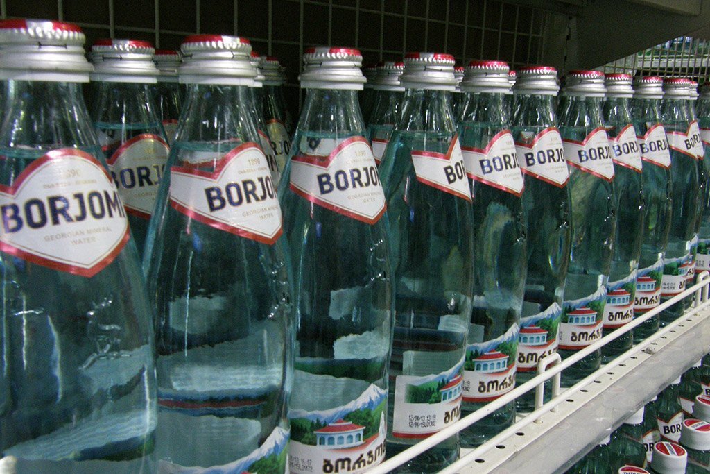 Как выглядит бутылка боржоми в 2025 году