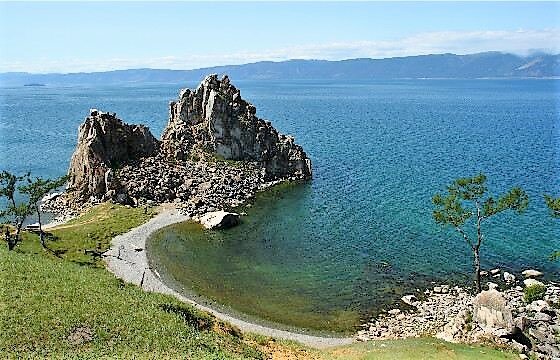 Остров Ольхон на БайкалеДалее: https://uznayvse.ru/interesting-facts/11-samyh-izvestnyh-mest-sily-v-rossii.html