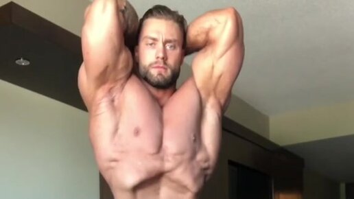 Chris Bumstead шпагат