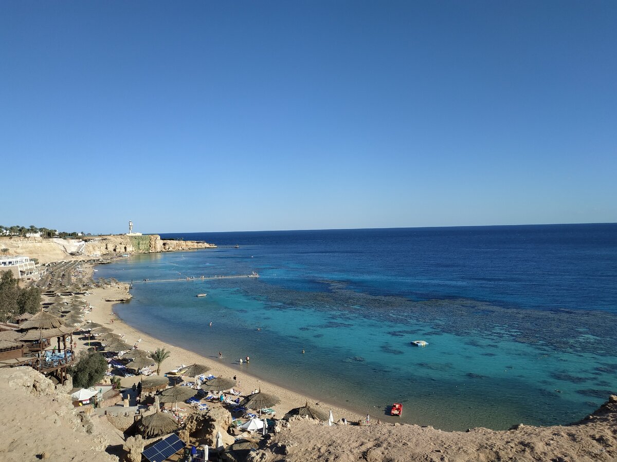 Вы только посмотрите на это прекрасное Красное море! Конечно здесь хочется провести не то что 7, а все 14 дней своего отпуска