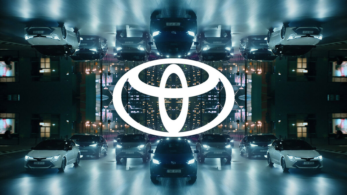 «Тойота» презентовала новый логотип
