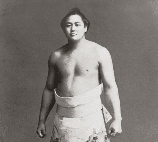 Знаменитый борец сумо Тенрю в расцвете сил (1903-1989)