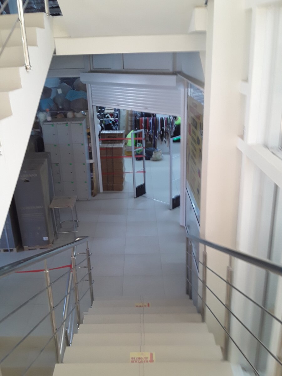 Современный торговый центр КУБ в Бутурлиновке.