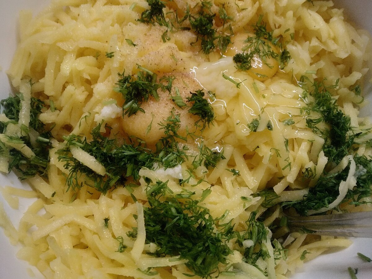 Картошка, лук, яйцо, чеснок, зелень