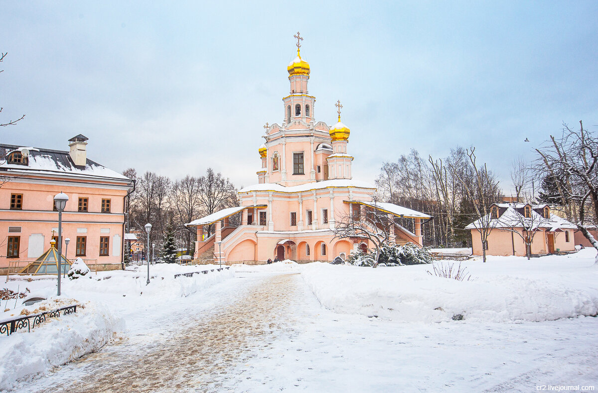 Церковь Бориса и Глеба в Зюзино - один из самых красивых московских храмов. Фото автора статьи 